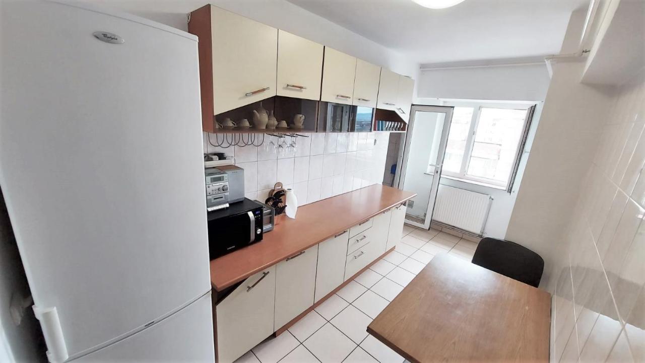 Ultracentral - Apartament Modern - Panoramic View Bacău Exteriér fotografie
