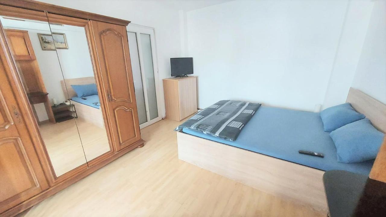 Ultracentral - Apartament Modern - Panoramic View Bacău Exteriér fotografie