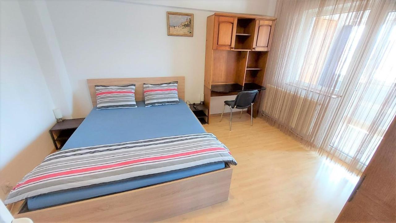 Ultracentral - Apartament Modern - Panoramic View Bacău Exteriér fotografie